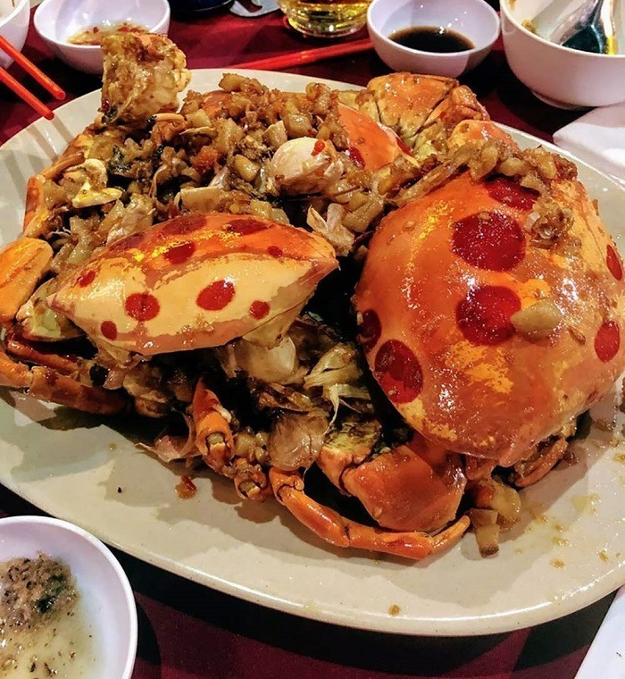 Cua mặt trăng thường được chế biến thành nhiều món ăn khác nhau như luộc, hấp, nướng, xào me, xào chua ngọt… Ảnh sưu tầm.
