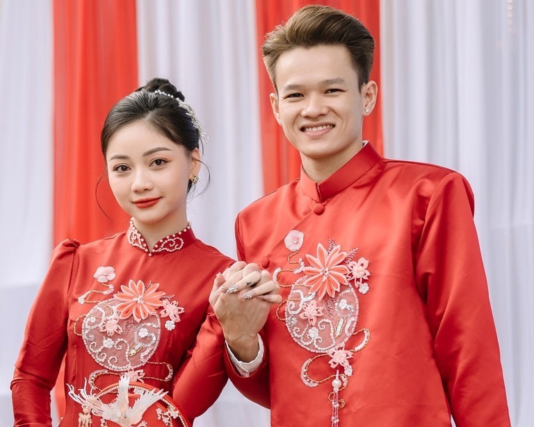 Sau hơn 3 năm yêu nhau, cặp đôi đã quyết định tiến đến hôn nhân. Ảnh: Vietnamnet.