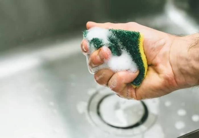 Ít ai hiểu rõ lý do tại sao phải làm sạch miếng bọt biển nhà bếp hàng ngày