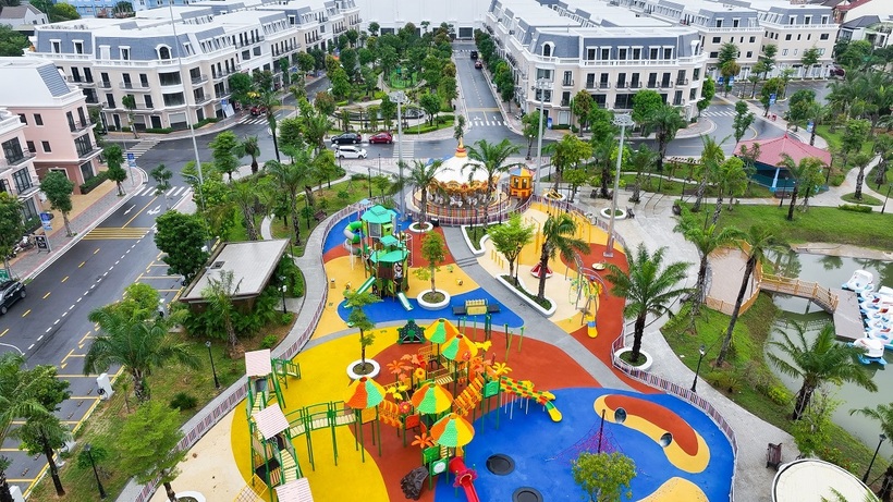 Công viên giải trí phong cách hoàng gia trong lòng khu đô thị đã thành hình, mang lại những trải nghiệm thời thượng và mới mẻ cho cư dân
