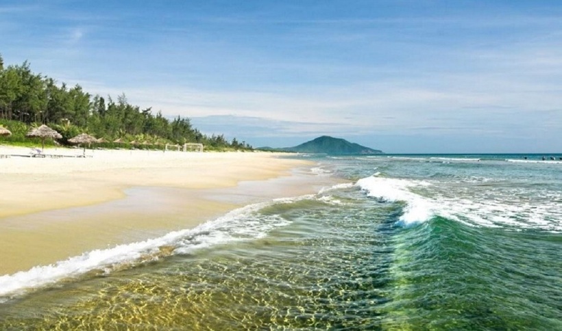 Bãi biển Thiên Cầm