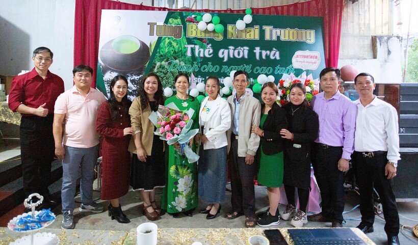Thế giới trà dành cho người cao tuổi - Nét đẹp văn hóa chữ "hiếu" của người Việt - 1