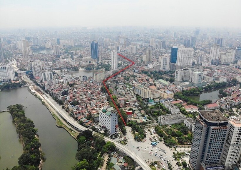 Dự này đường Vành đai 1 đoạn Hoàng Cầu - Voi Phục từng được coi là "tuyến đường đắt nhất hành tinh" với hơn 7.000 tỷ đồng đầu tư cho hơn 2km đường.