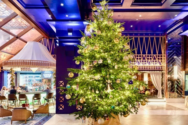 Cây thông Noel đắt nhất thế giới trị giá 15 triệu USD (tương đương 365 tỷ đồng). Ảnh: Sưu tầm.