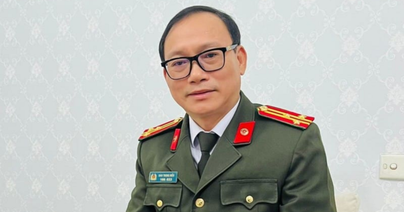 Thượng tá, Tiến sĩ Đào Trung Hiếu.