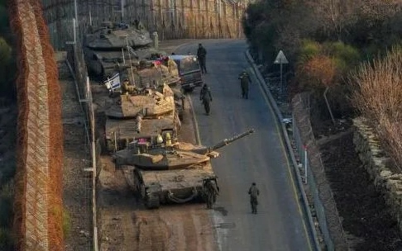 Quân đội Israel gần vùng đệm giữa Syria và Israel tại cao nguyên Golan hôm 8/12. Ảnh: Tân Hoa Xã