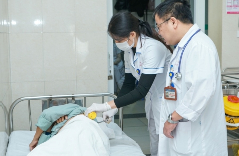 Nữ bệnh nhân bị bệnh Zona thần kinh gây biến chứng nguy hiểm. Ảnh: VietNamNet