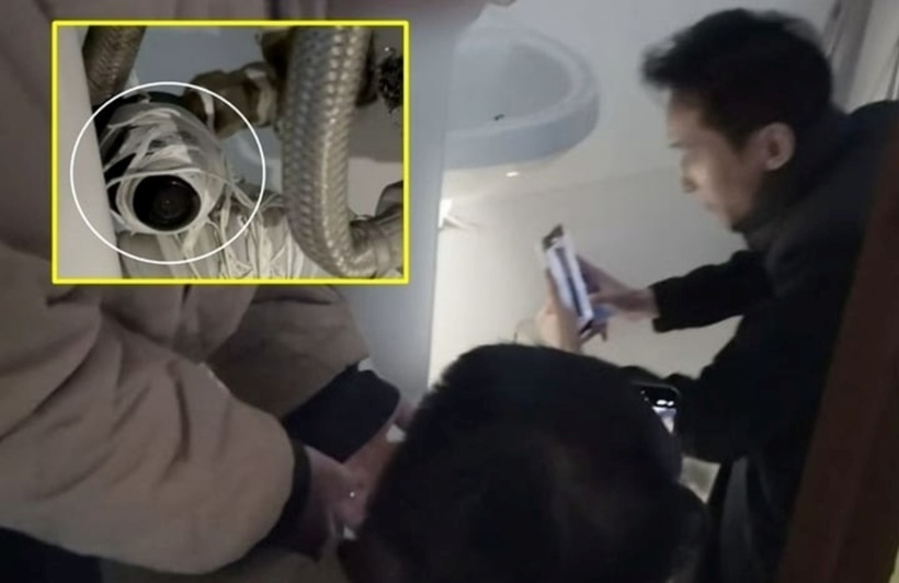 Camera quay lén dạng lỗ kim được giấu một cách tinh vi. Ảnh: Sina