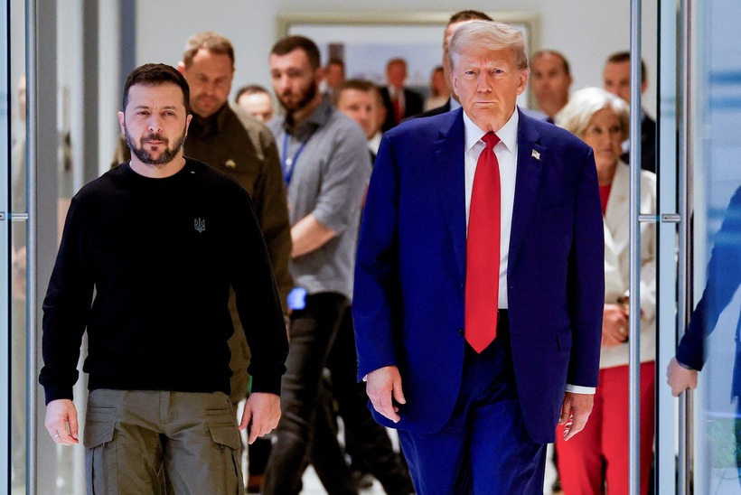 Tổng thống đắc cử Mỹ Donald Trump và Tổng thống Ukraine Volodymyr Zelesnky gặp mặt tại Mỹ vào tháng 9. Ảnh: Reuters