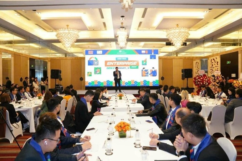 Trường Cao Đẳng FPT Polytechnic, doanh nghiệp, sinh viên, cùng nhau thảo luận về những thách thức và cơ hội trong đào tạo nguồn nhân lực thế hệ mới.