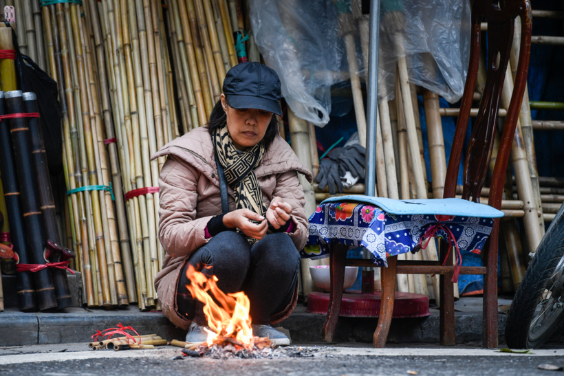 Người Hà Nội trong giá rét đầu năm 2024. Ảnh: VnExpress