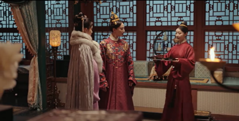 Hoàng hậu gọi Đậu Chiêu vào cũng gặp mặt.