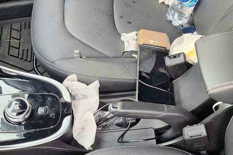 Hiện trường vụ nam thanh niên dùng hung khí cướp tài sản của tài xế Xanh SM taxi ở Thái Bình. Ảnh: Pháp luật Việt Nam.