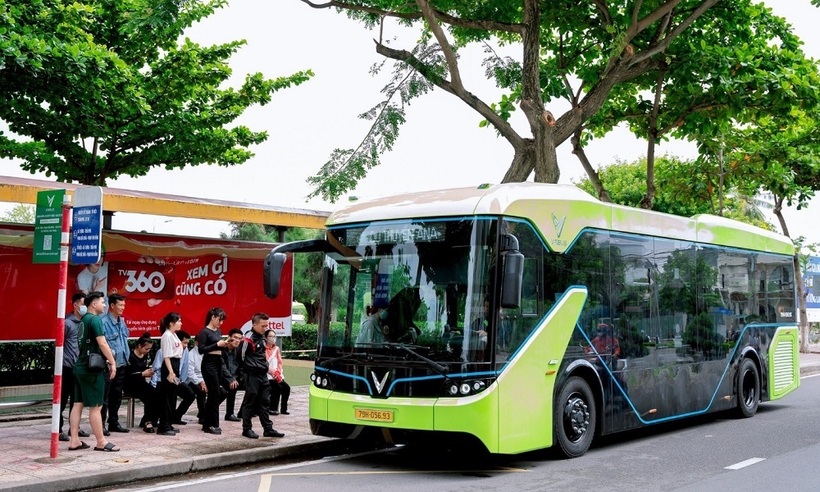 Thành phố Hà Nội sẽ sớm ban hành các cơ chế, chính sách hỗ trợ để doanh nghiệp thực hiện mục tiêu “xanh hóa” các phương tiện công cộng.