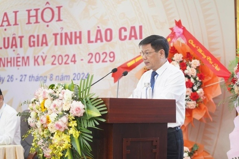 Luật gia Lê Ngọc Quỳnh - Chủ tịch Hội Luật gia tỉnh Lào Cai phát biểu khai mạc Đại hội đại biểu lần thứ V, nhiệm kỳ 2024 - 2029.