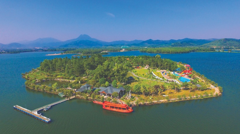 Đảo Ngọc trên hồ Đại Lải. (Ảnh: Dao Ngoc resort)