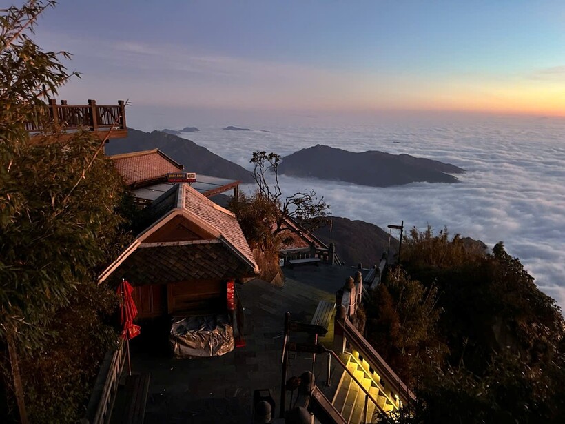 Fansipan đón đợt băng giá đầu mùa - 3