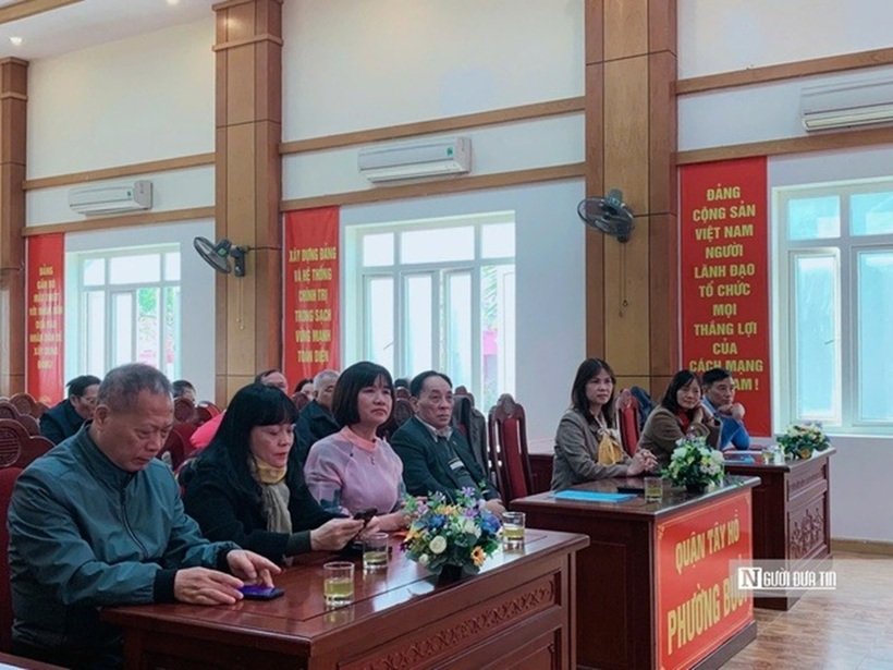 Các đại biểu dự hội nghị.
