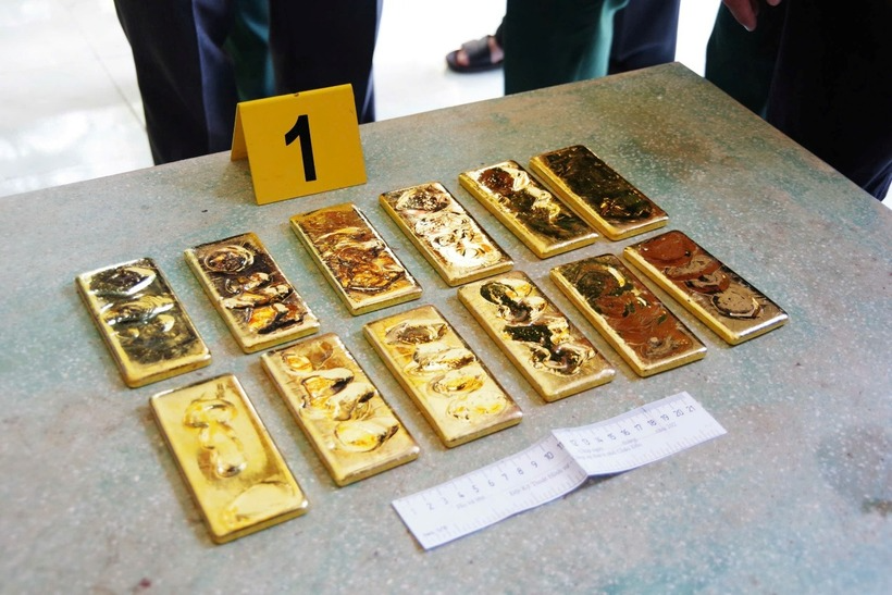 Tang vật trong vụ vận chuyển vàng trái phép qua biên giới. (Ảnh: Người lao động)