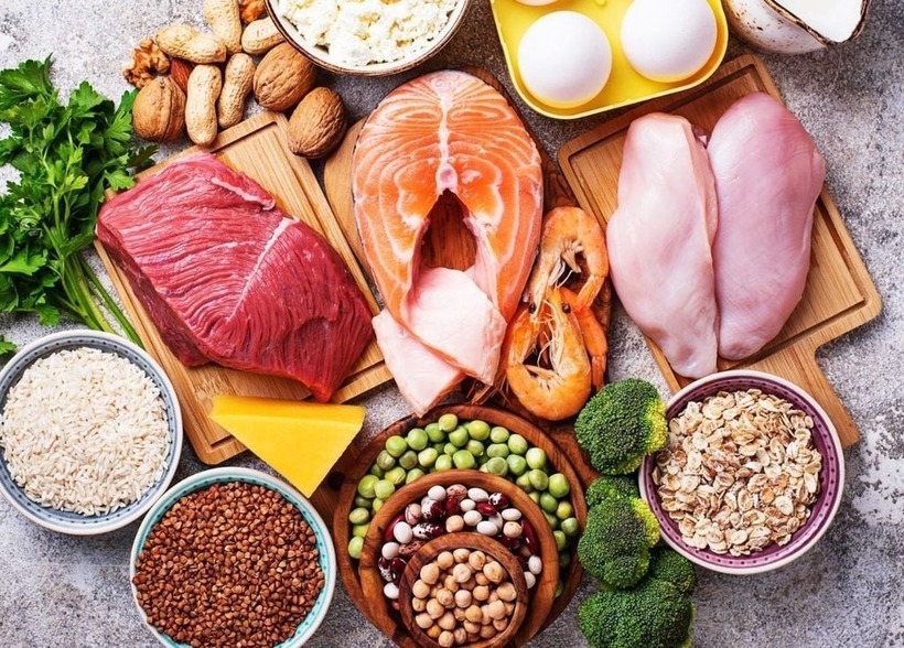 Tết là dịp để sum vầy, thưởng thức những món ăn ngon, nhưng bạn cần lưu ý để không làm ảnh hưởng đến sức khỏe và vóc dáng.