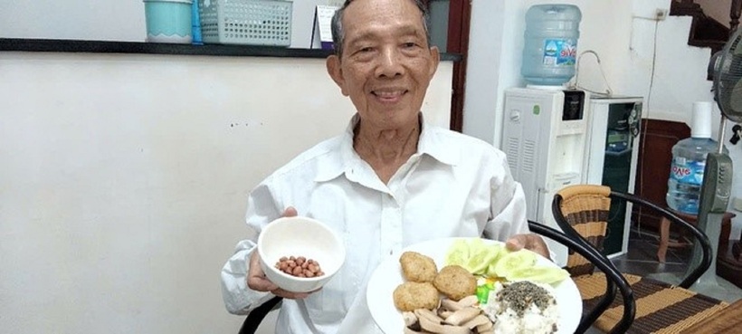 Ông Vượng rất quan tâm đến dinh dưỡng để có thể khỏe hơn mỗi ngày.