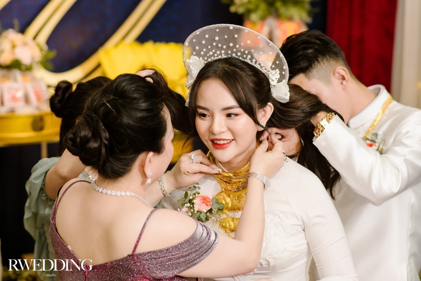 Những cô dâu "số hưởng": Miền Tây xôn xao đám cưới "khủng" với quà cưới 25 cây vàng, nhà 18 tỷ đồng - 3