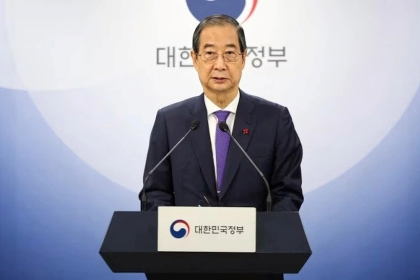 Quyền Tổng thống Hàn Quốc Han Duck-soo. Ảnh: Yonhap