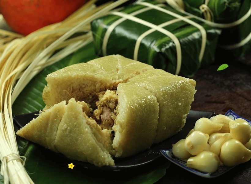Bánh chưng là món ăn truyền thống không thể thiếu trong mâm cỗ Tết của người Việt.