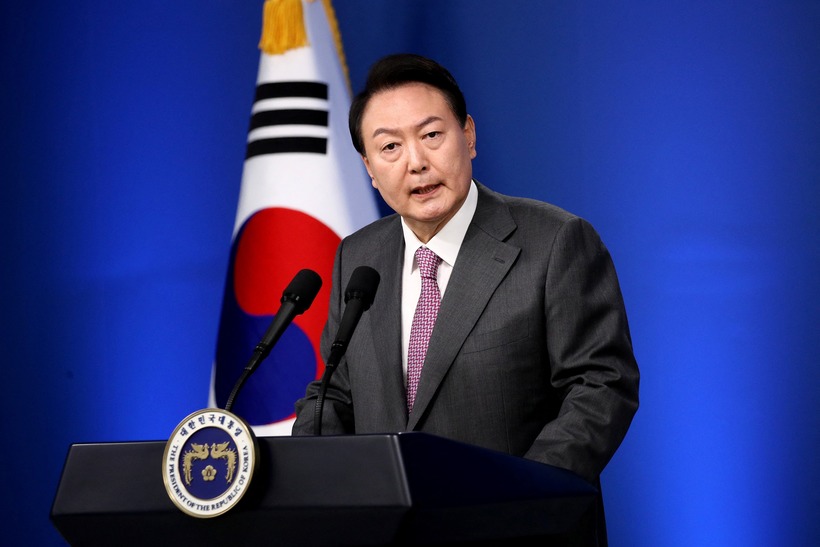 Tòa án Hàn Quốc phát lệnh bắt giữ Tổng thống Yoon Suk-yeol. Ảnh: Reuters