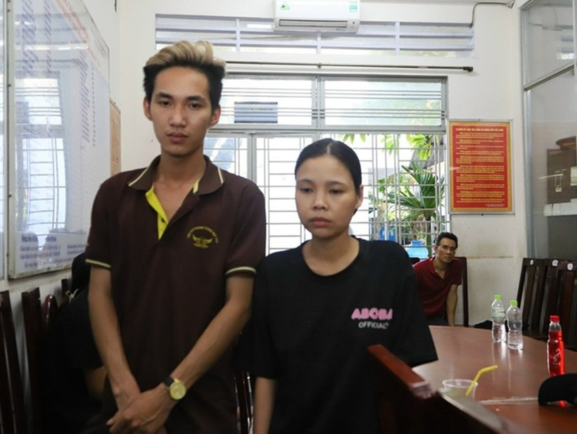 "Tú bà" tên Băng cùng người tình. Ảnh: Người lao động