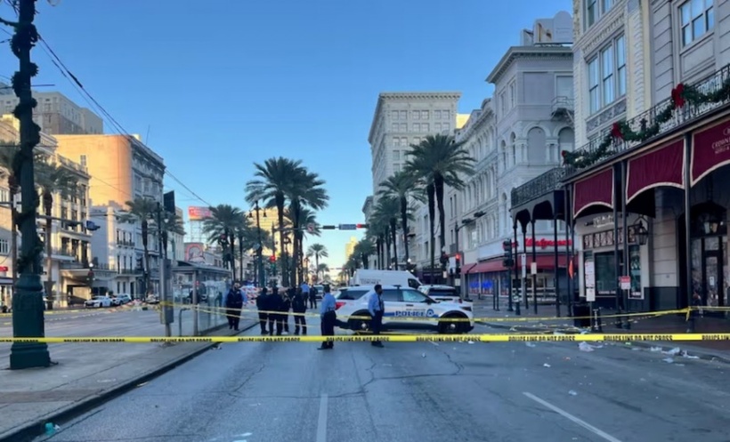 Hiện trường vụ lao xe vào đám đông ở Mỹ. Ảnh: Guardian