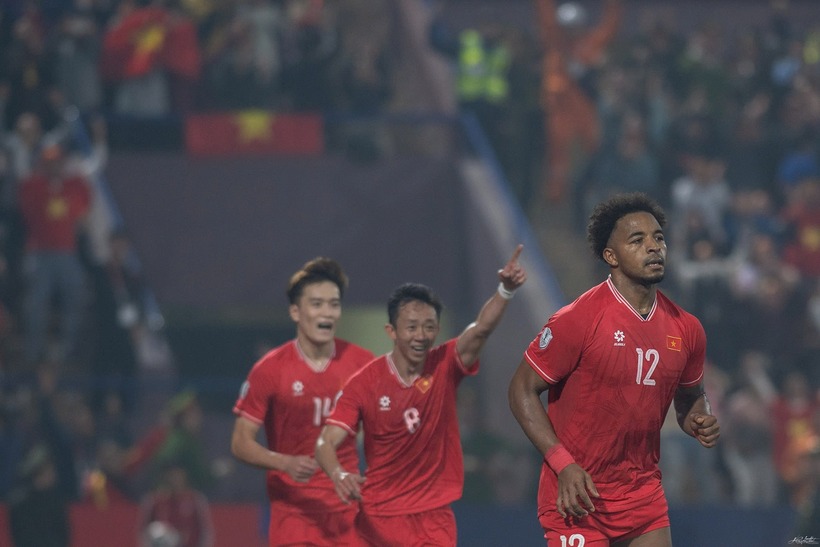 Theo tờ Bola của Indonesia, tuyển Việt Nam và Nguyễn Xuân Son đang rất gần chức vô địch AFF Cup 2024, nhưng họ cũng nhắc nhở Thái Lan đừng từ bỏ hy vọng. Ảnh: Pháp luật TP.HCM