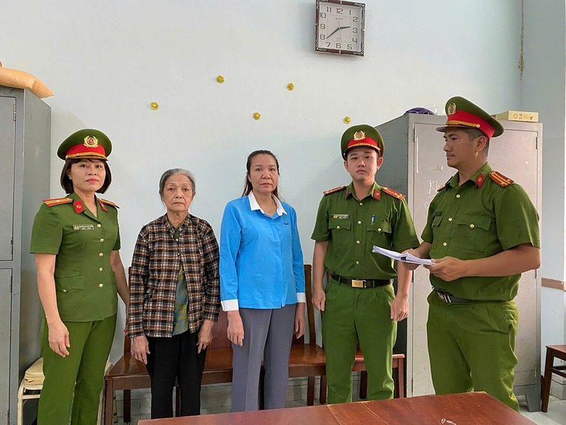 Công an TP.HCM khởi tố bà Giáp Thị Sông Hương và 1 bảo mẫu. (Ảnh: Công an)