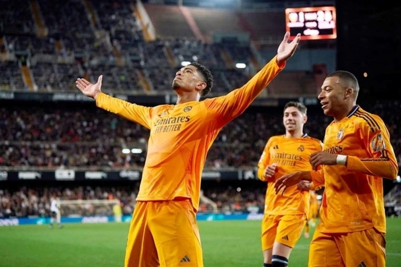 Jude Bellingham ghi bàn thắng ấn định chiến thắng cho Real Madrid ở phút bù giờ.