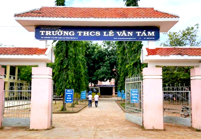 Trường THCS Lê Văn Tám nơi ông Khuê từng làm việc. (Ảnh: Tiền phong)