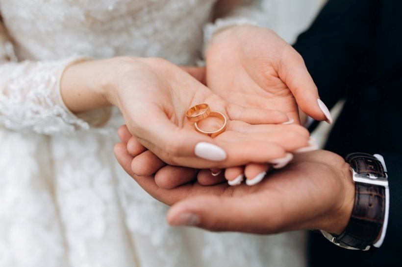 Dù đã nhiều lần nhẫn nhịn và thỏa hiệp, đến ngày cưới, hành động quá quắt của mẹ chú rể đã khiến cô dâu không thể tiếp tục chịu đựng và quyết định phản kháng. Ảnh minh họa