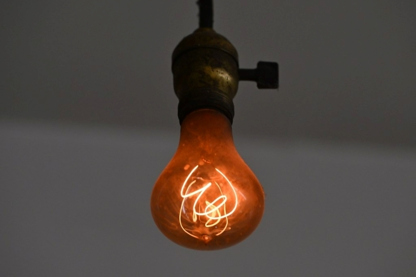 Cận cảnh bóng đền Bóng đèn Centennial Light. Ảnh: Getty Images