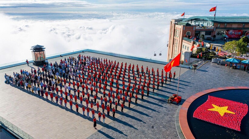 Các điểm đến của Sun Group rợp cờ đỏ sao vàng mừng chiến thắng đội tuyển Việt Nam - 12