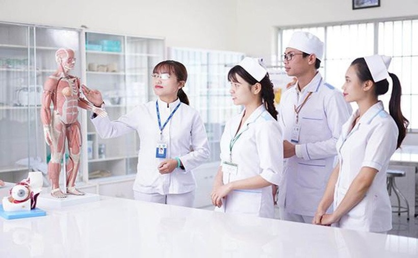 Điều dưỡng viên là một trong những vị trí thuộc hệ thống ngành Y tế.