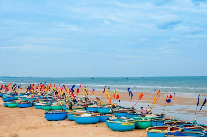 Làng chài Phước Tỉnh.