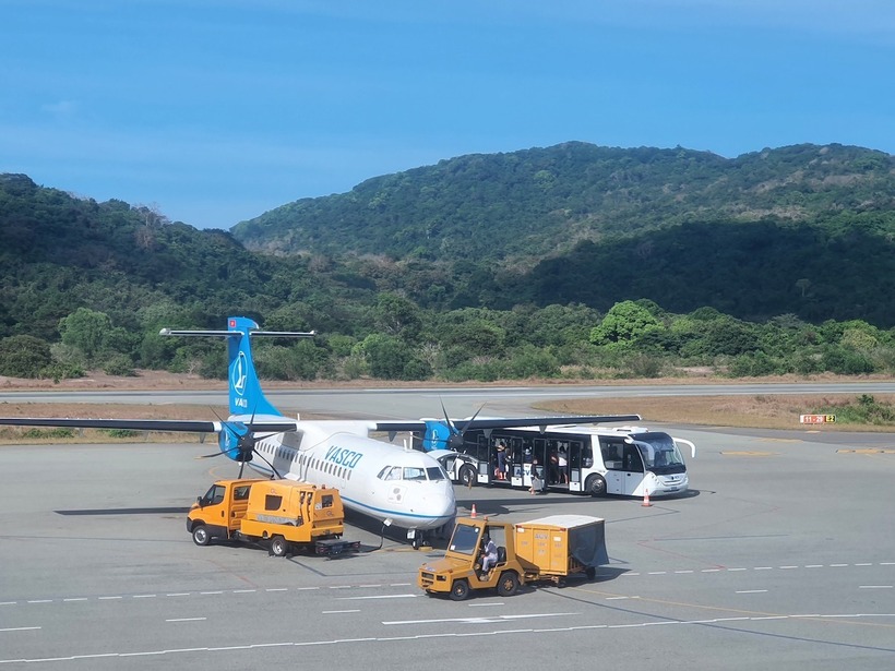 Máy bay chở khách từ TP.HCM đến Côn Đảo