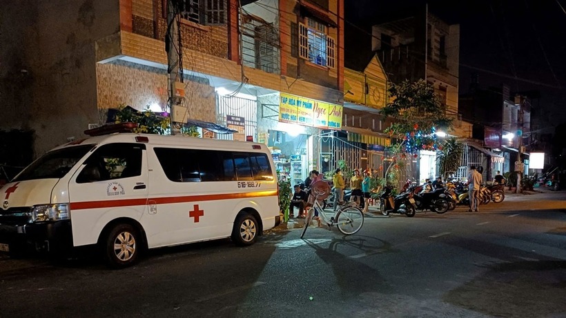Xe cứu thương có mặt tại hiện trường. Ảnh: VOV
