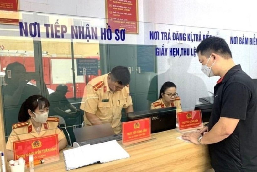 Biển số định danh là biển số được cấp và quản lý theo mã định danh của chủ xe. Ảnh minh họa