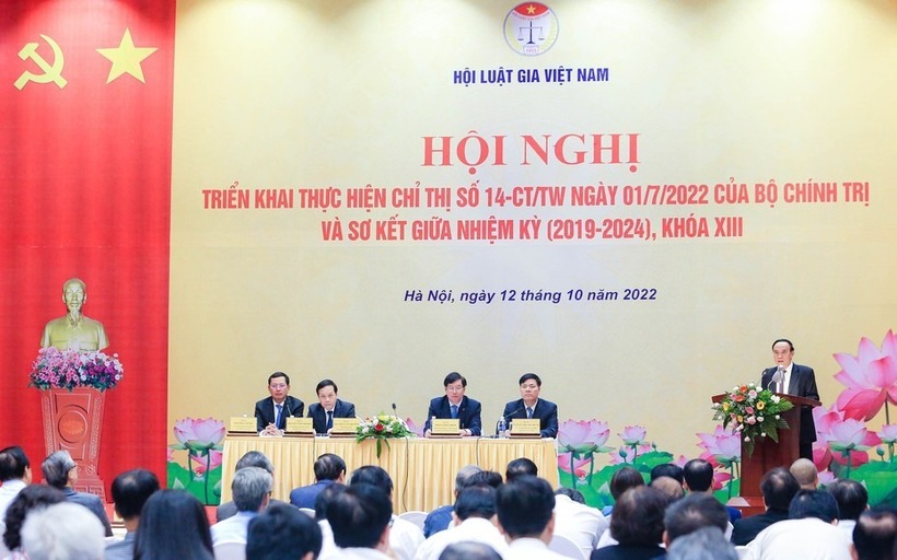 Ngày 12/10/2022, tại Hà Nội, Hội Luật gia Việt Nam đã tổ chức hội nghị triển khai thực hiện Chỉ thị số 14-CT/TW của Bộ Chính trị.