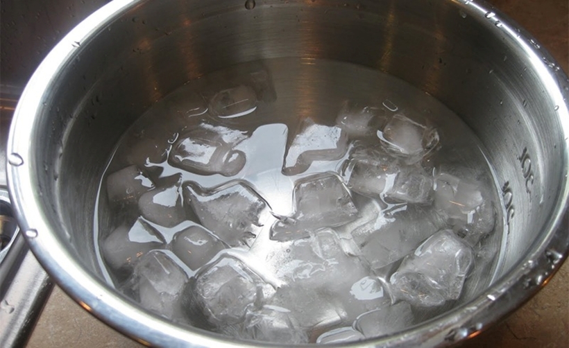Đá lạnh có nhiều công dụng tuyệt vời trong nấu ăn. Ảnh minh họa