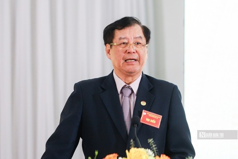 TS.Trần Công Phàn – Phó Bí thư Đảng đoàn, Phó Chủ tịch, Tổng Thư ký Hội Luật gia Việt Nam, ĐBQH khóa XV báo cáo tại Đại hội.