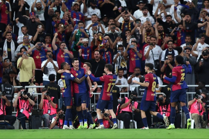 Kết quả bóng đá hôm nay ngày 13/1: Barcelona đăng quang Siêu cúp Tây Ban Nha. Ảnh: Getty Images.