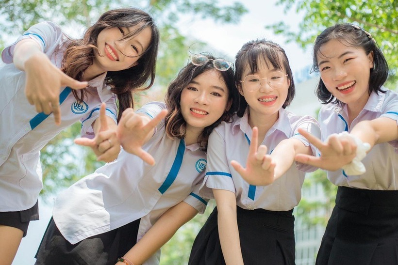 Việc lựa chọn một ngôi trường đại học phù hợp không chỉ dựa trên chất lượng đào tạo mà còn phụ thuộc rất nhiều vào yếu tố tài chính. Học phí đại học là một trong những yếu tố quan trọng mà các bạn học sinh và phụ huynh cần cân nhắc kỹ lưỡng trước khi đưa ra quyết định. (Ảnh minh họa)
