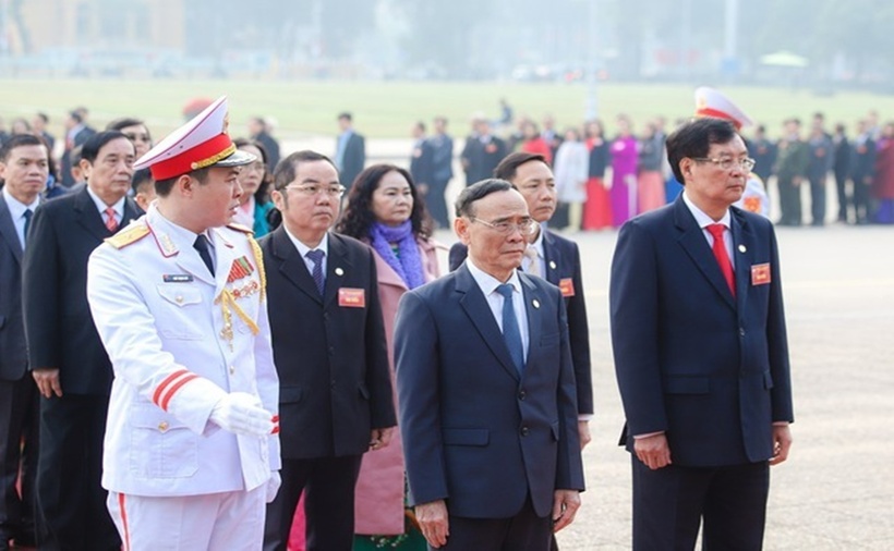 Lãnh đạo Hội Luật gia Việt Nam cùng đại biểu vào Lăng viếng Chủ tịch Hồ Chí Minh - 6