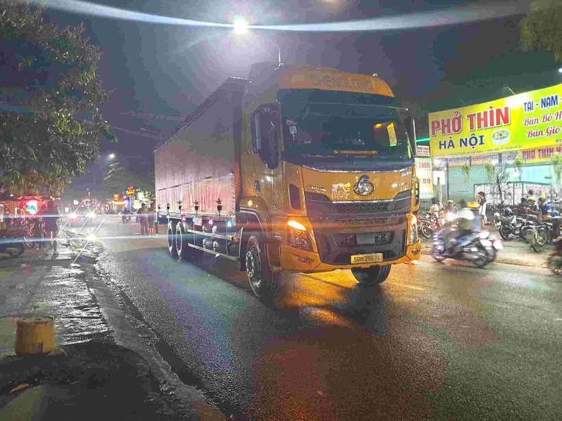 Xe tải liên quan vụ tai nạn. (Ảnh: Lao động)
